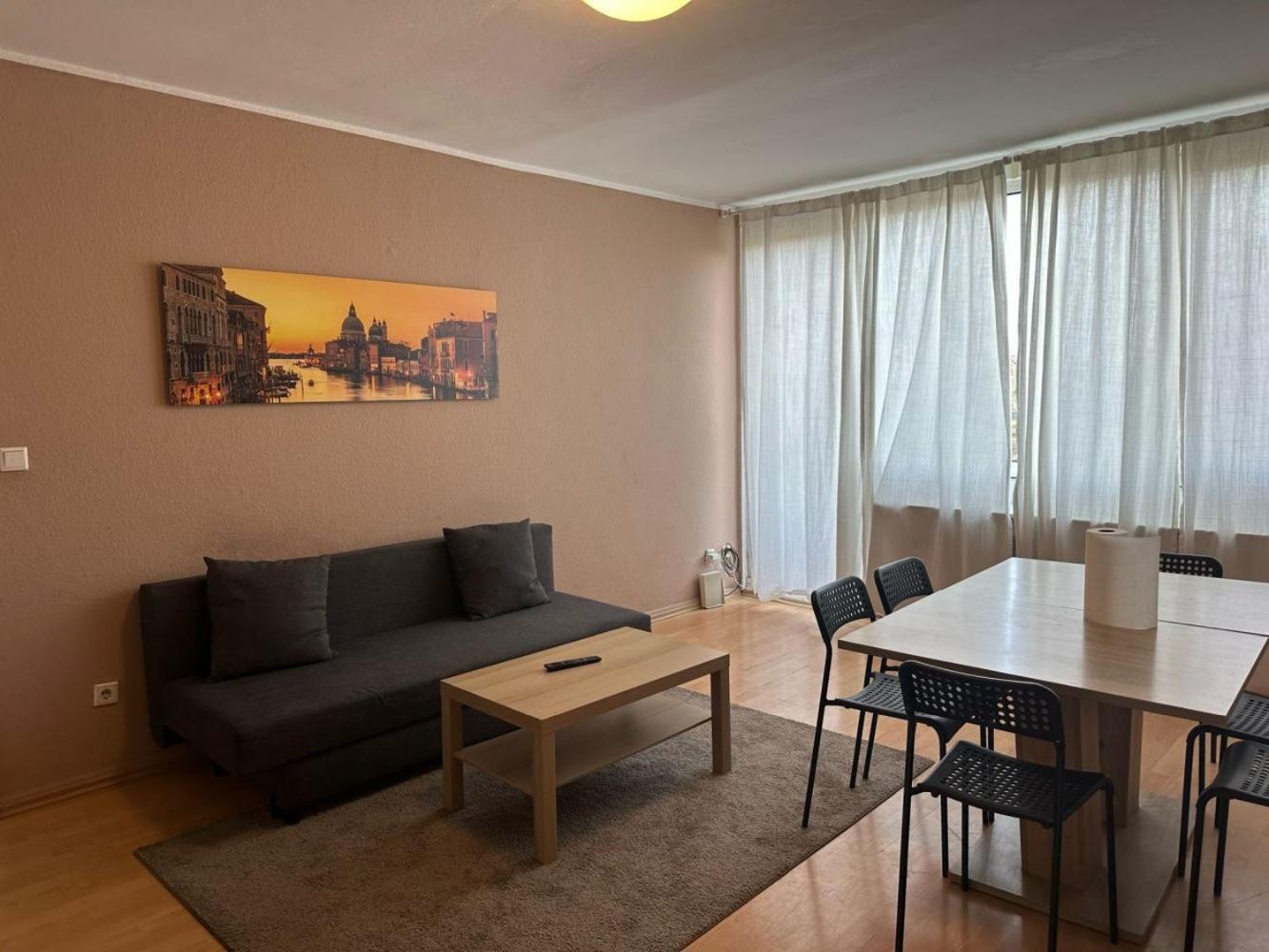 Ferienwohnung Нойс Экстерьер фото