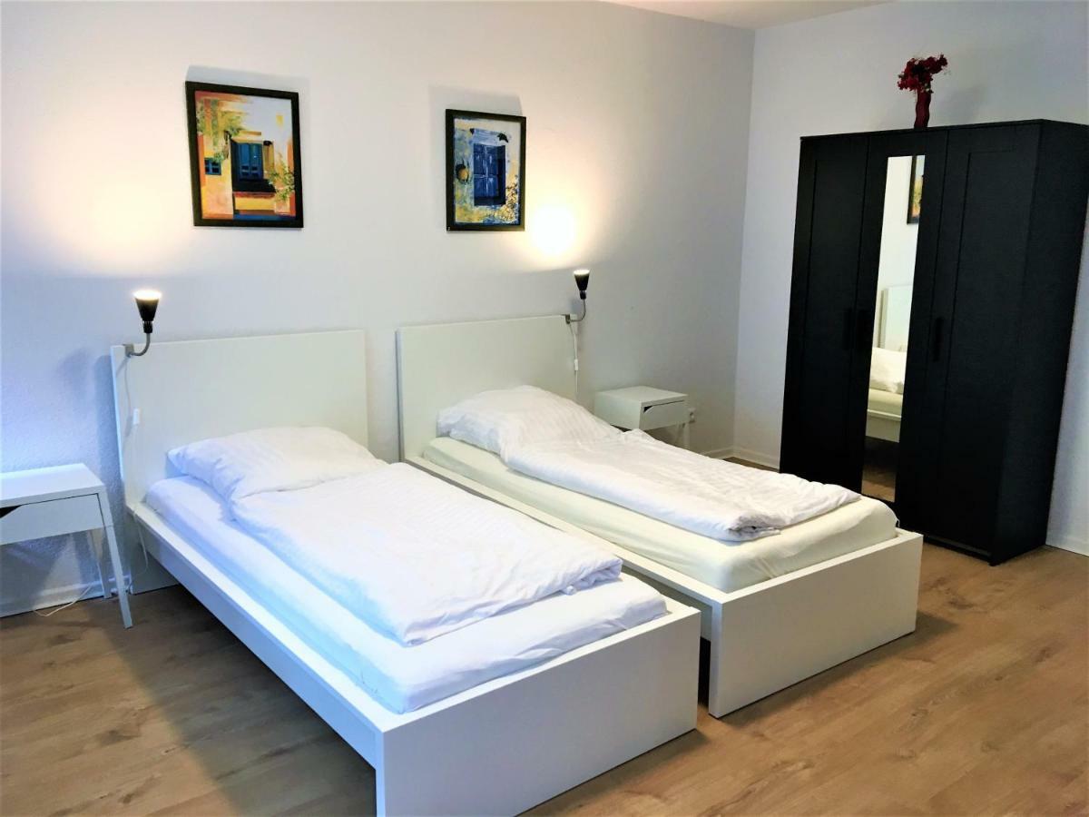 Ferienwohnung Нойс Экстерьер фото