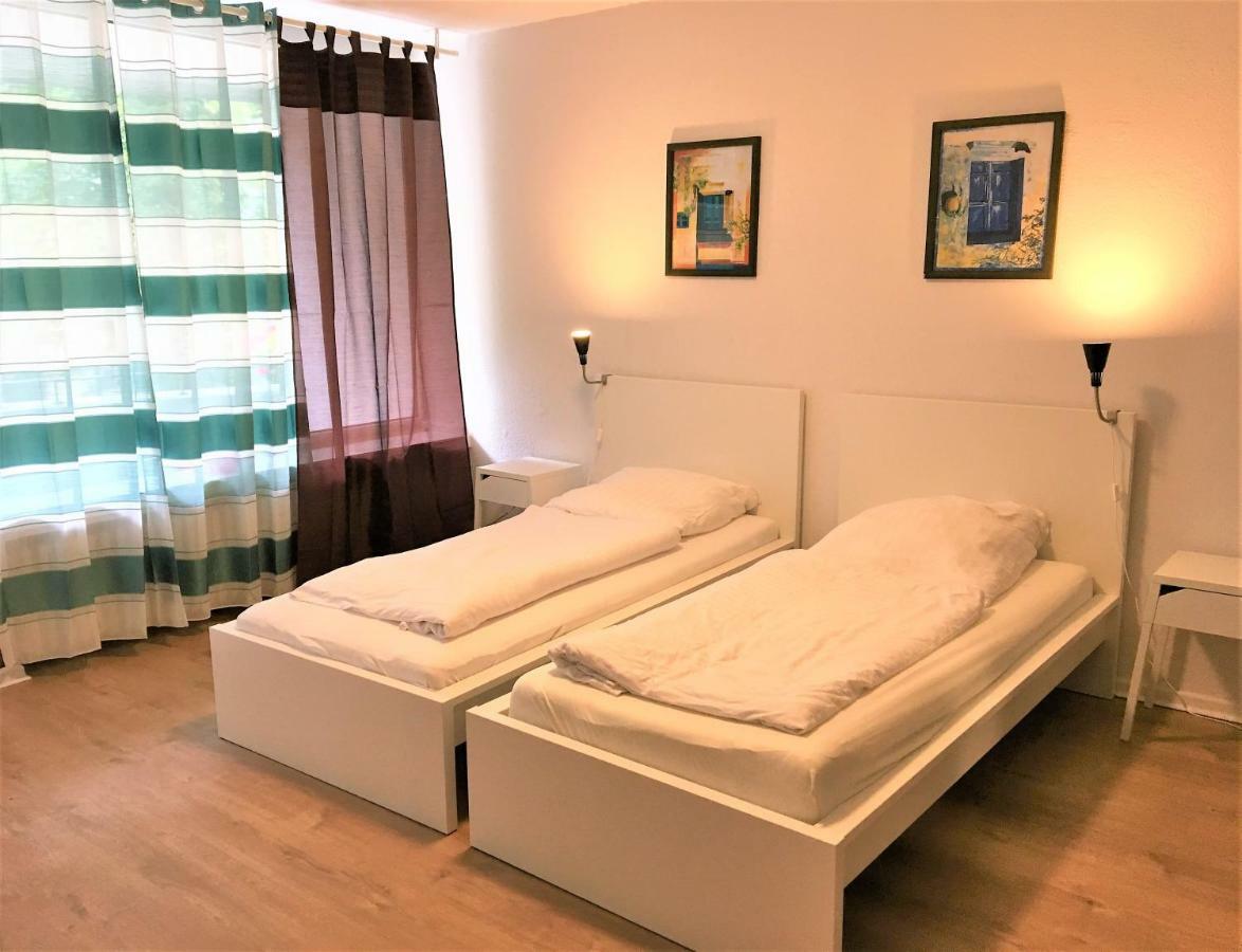 Ferienwohnung Нойс Экстерьер фото